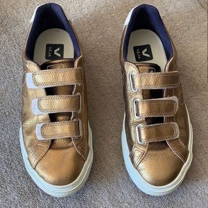 Veja 3-Lock copper/bronze sneakers